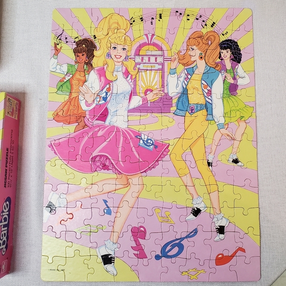 Vintage Mattel Barbie 60's sock hop music 100 piece interlocking Jigsaw Puzzle - Picture 3 of 5